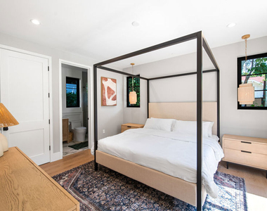 1914 Laurel Canyon Blvd - Photo Thumbnail 3