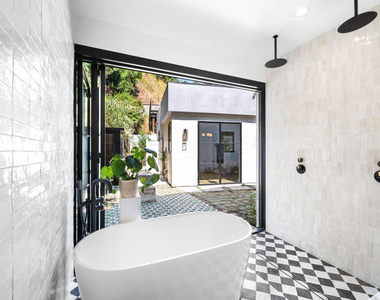 1914 Laurel Canyon Blvd - Photo Thumbnail 9