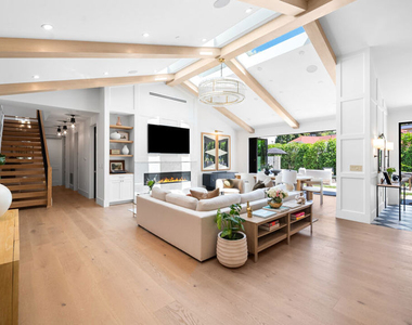 1914 Laurel Canyon Blvd - Photo Thumbnail 5