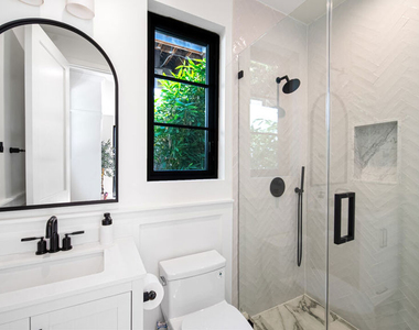 1914 Laurel Canyon Blvd - Photo Thumbnail 22