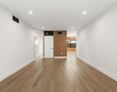 1444 S Crescent Heights Boulevard - Photo Thumbnail 4