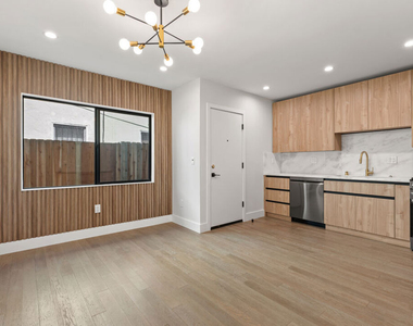 1444 S Crescent Heights Boulevard - Photo Thumbnail 1