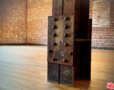 215 S Santa Fe Avenue - Photo Thumbnail 11