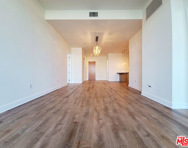 3223 W 6th Street - Photo Thumbnail 6