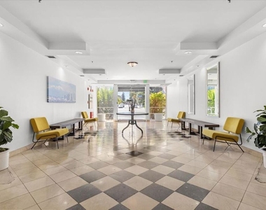 5350 White Oak Avenue - Photo Thumbnail 19