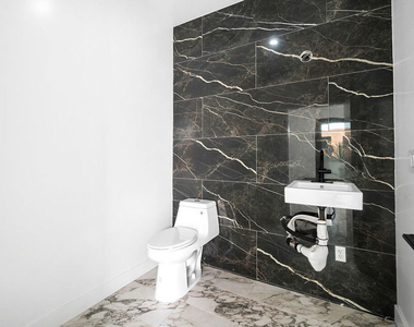 1016 N Martel Avenue - Photo Thumbnail 23