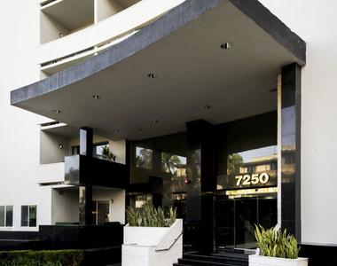 7250 Franklin Avenue - Photo Thumbnail 17