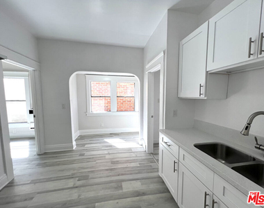 156 W 32nd Street - Photo Thumbnail 3