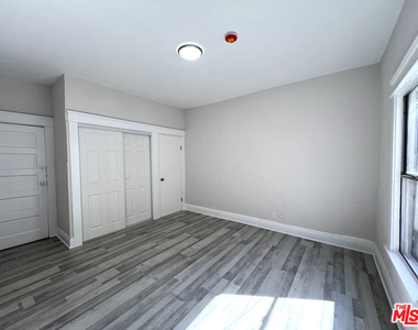 156 W 32nd Street - Photo Thumbnail 11