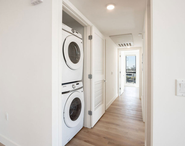 1126 N Cornwell Street - Photo Thumbnail 5