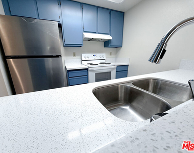 501 Palisades Drive - Photo Thumbnail 5
