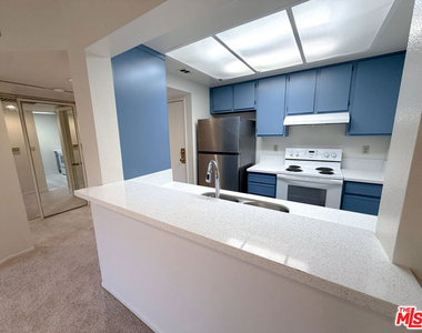 501 Palisades Drive - Photo Thumbnail 3