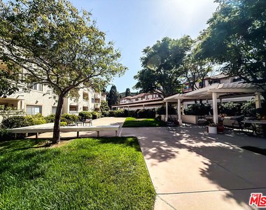 501 Palisades Drive - Photo Thumbnail 1