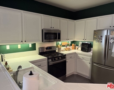 12452 Sonoma Drive - Photo Thumbnail 5