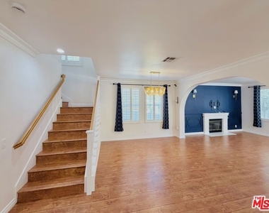 25506 Burns Place - Photo Thumbnail 6