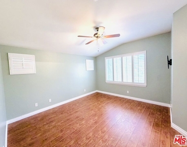 25506 Burns Place - Photo Thumbnail 8