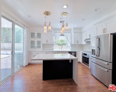 25506 Burns Place - Photo Thumbnail 5