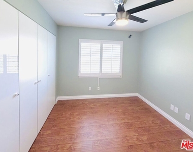 25506 Burns Place - Photo Thumbnail 9