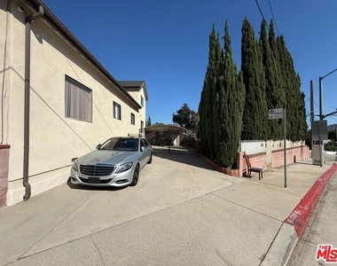 4306 Pennsylvania Avenue - Photo Thumbnail 13