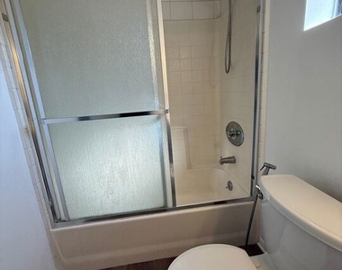 4306 Pennsylvania Avenue - Photo Thumbnail 11