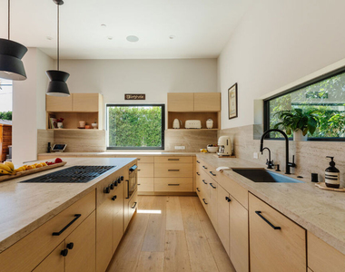 819 N Ogden Drive - Photo Thumbnail 12