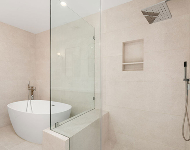200 N Swall Drive - Photo Thumbnail 10