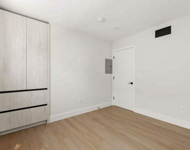 1450 S Crescent Heights Boulevard - Photo Thumbnail 9