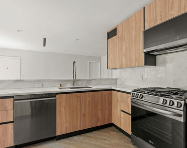 1450 S Crescent Heights Boulevard - Photo Thumbnail 2