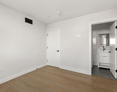 1450 S Crescent Heights Boulevard - Photo Thumbnail 6