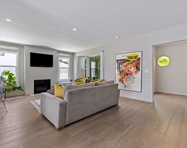 1216 Greenacre Avenue - Photo Thumbnail 10