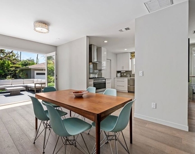 1216 Greenacre Avenue - Photo Thumbnail 14