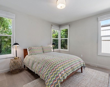 1216 Greenacre Avenue - Photo Thumbnail 26