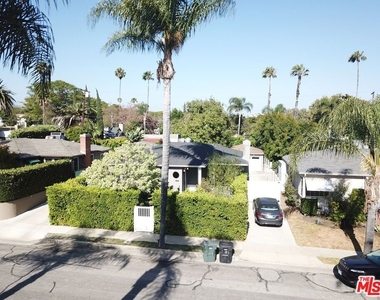 1216 Greenacre Avenue - Photo Thumbnail 4