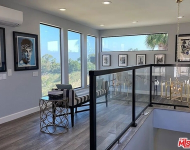 11615 Grande Vista Drive - Photo Thumbnail 2