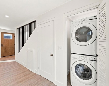 20212 W Gault Street - Photo Thumbnail 13