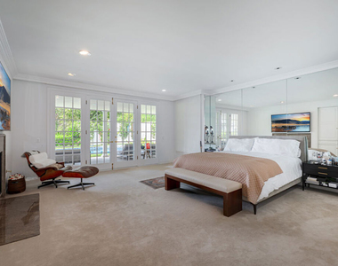 1201 Loma Vista Drive - Photo Thumbnail 15
