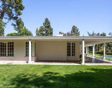 1201 Loma Vista Drive - Photo Thumbnail 20