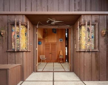 9450 Sunset Avenue - Photo Thumbnail 3