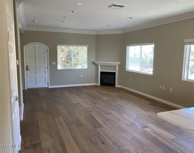 9301 Shirley Avenue - Photo Thumbnail 4