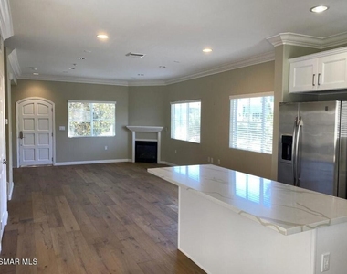 9301 Shirley Avenue - Photo Thumbnail 6