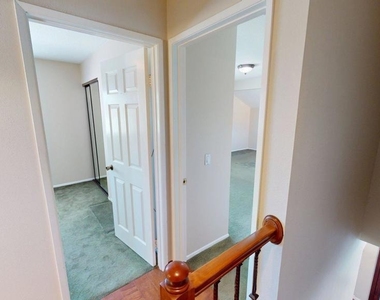 2431 Deerfield Court - Photo Thumbnail 12