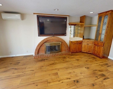 2431 Deerfield Court - Photo Thumbnail 10