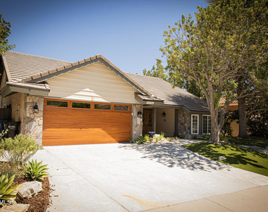 2794 Parkview Drive - Photo Thumbnail 1