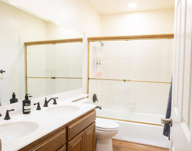 2794 Parkview Drive - Photo Thumbnail 16