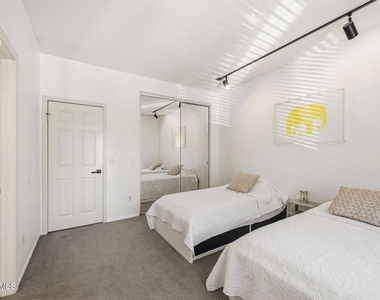 5536 Easterly Road - Photo Thumbnail 25