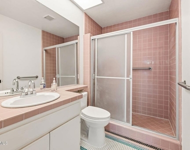 5536 Easterly Road - Photo Thumbnail 12
