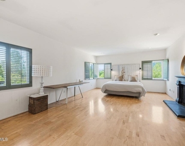 5536 Easterly Road - Photo Thumbnail 19