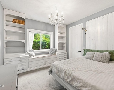 5536 Easterly Road - Photo Thumbnail 11