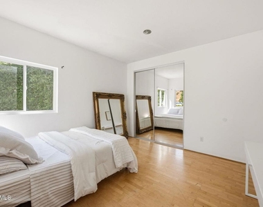 5536 Easterly Road - Photo Thumbnail 20