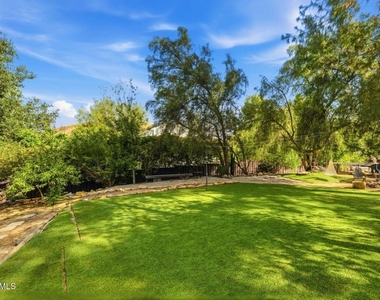 5536 Easterly Road - Photo Thumbnail 36